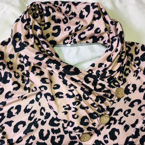 Cowl neck leopard print - Picture 3 of 3